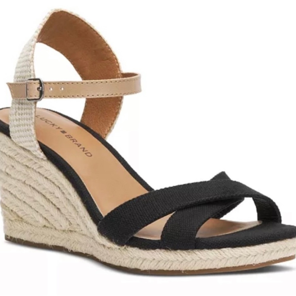 NWOT Lucky Brand Black Sandals